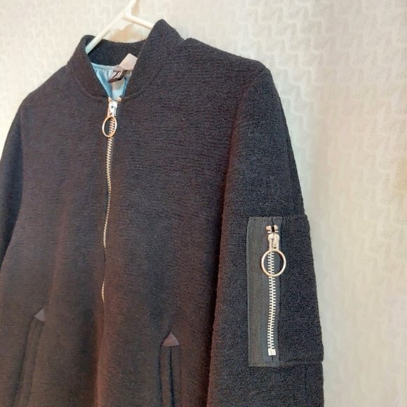 Wool blend bomber jacket in black - Picture 7 of 11